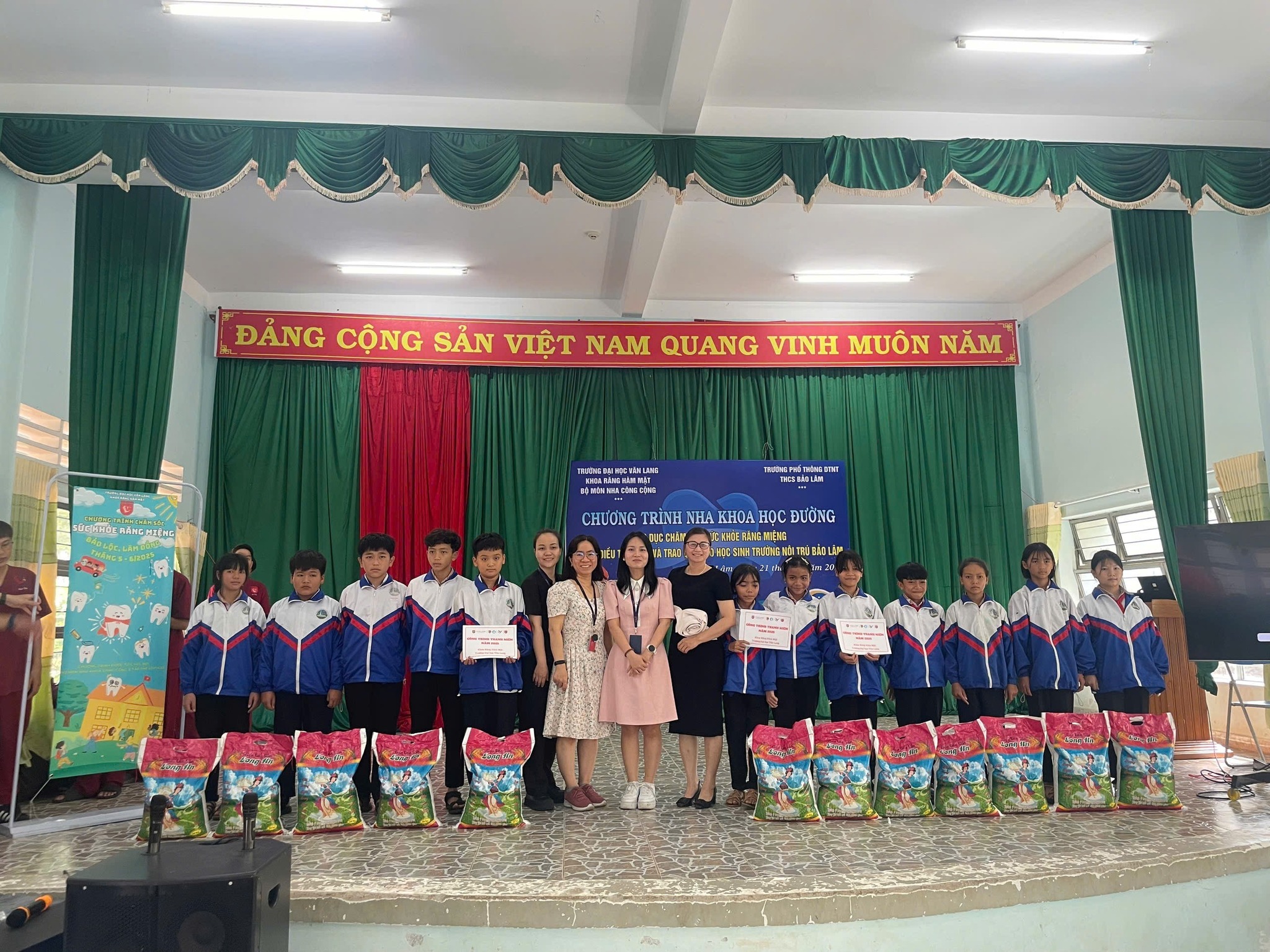 CHƯƠNG TRÌNH NHA KHOA HỌC ĐƯỜNG NĂM 2025